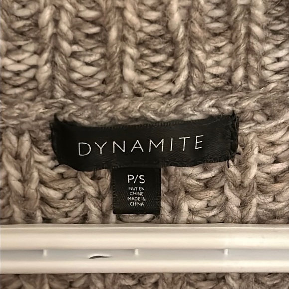 Dynamite Gray V-Neck Cozy Knit Sweater, size S - Picture 3 of 6